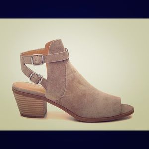 Lucky Brand Bain Bootie/Sandal